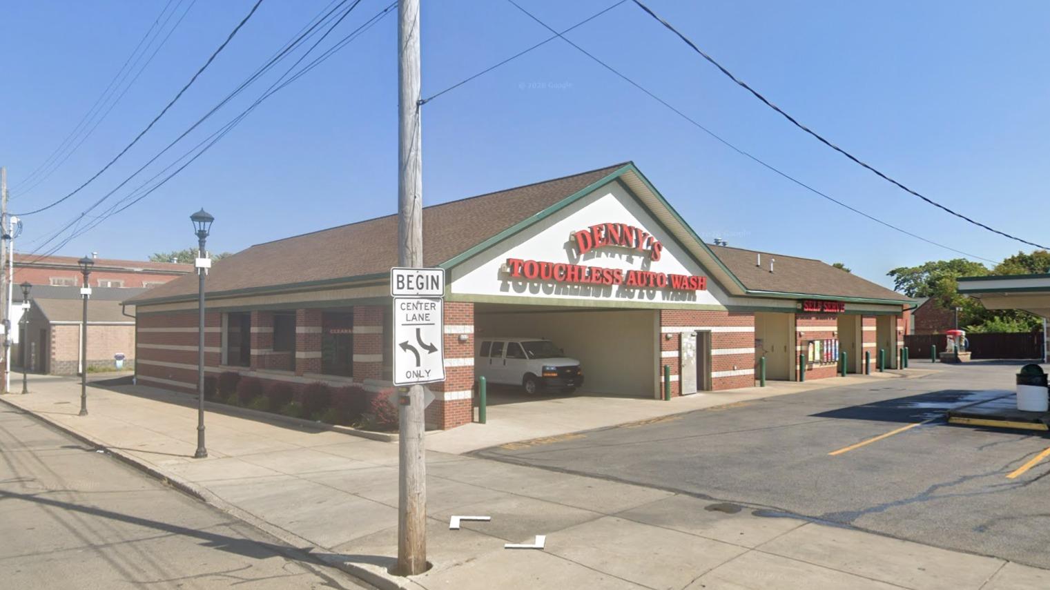 Denny's Touchless Auto Wash