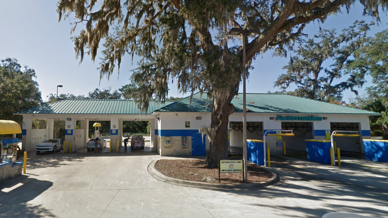 Ducky's Touch Free Express Carwash