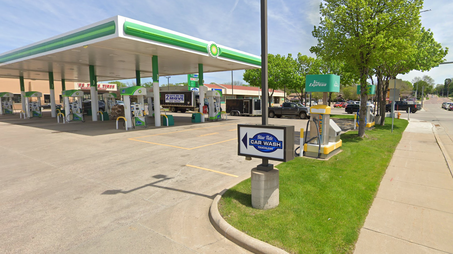 Blue Tide Car Wash - Touchless