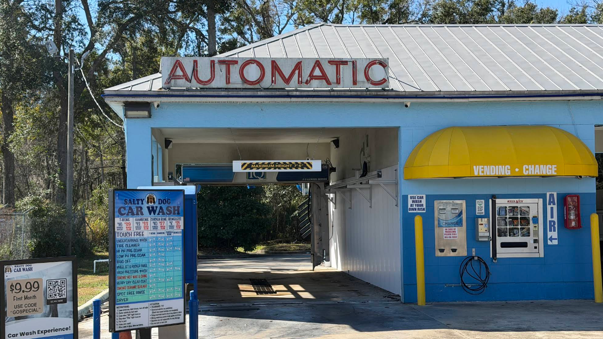 Salty Dog Car Wash - N Nova