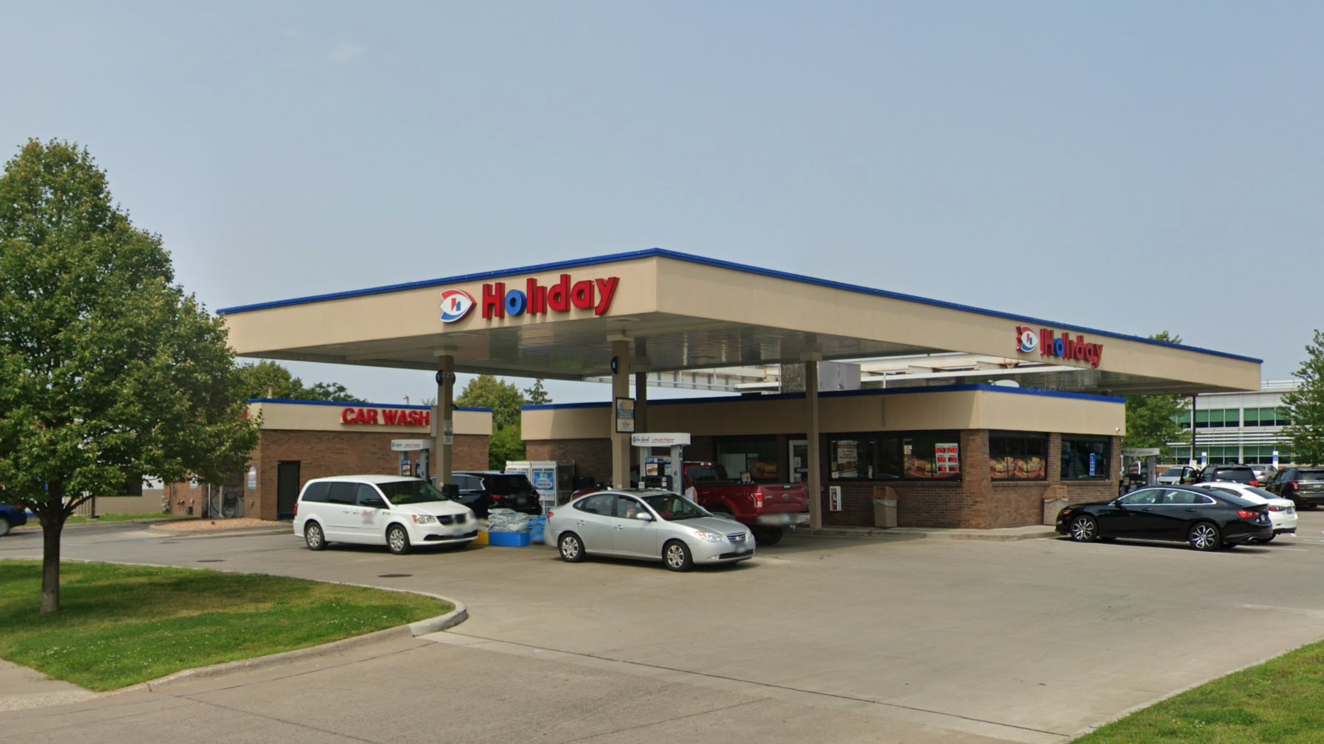 Holiday Stationstores