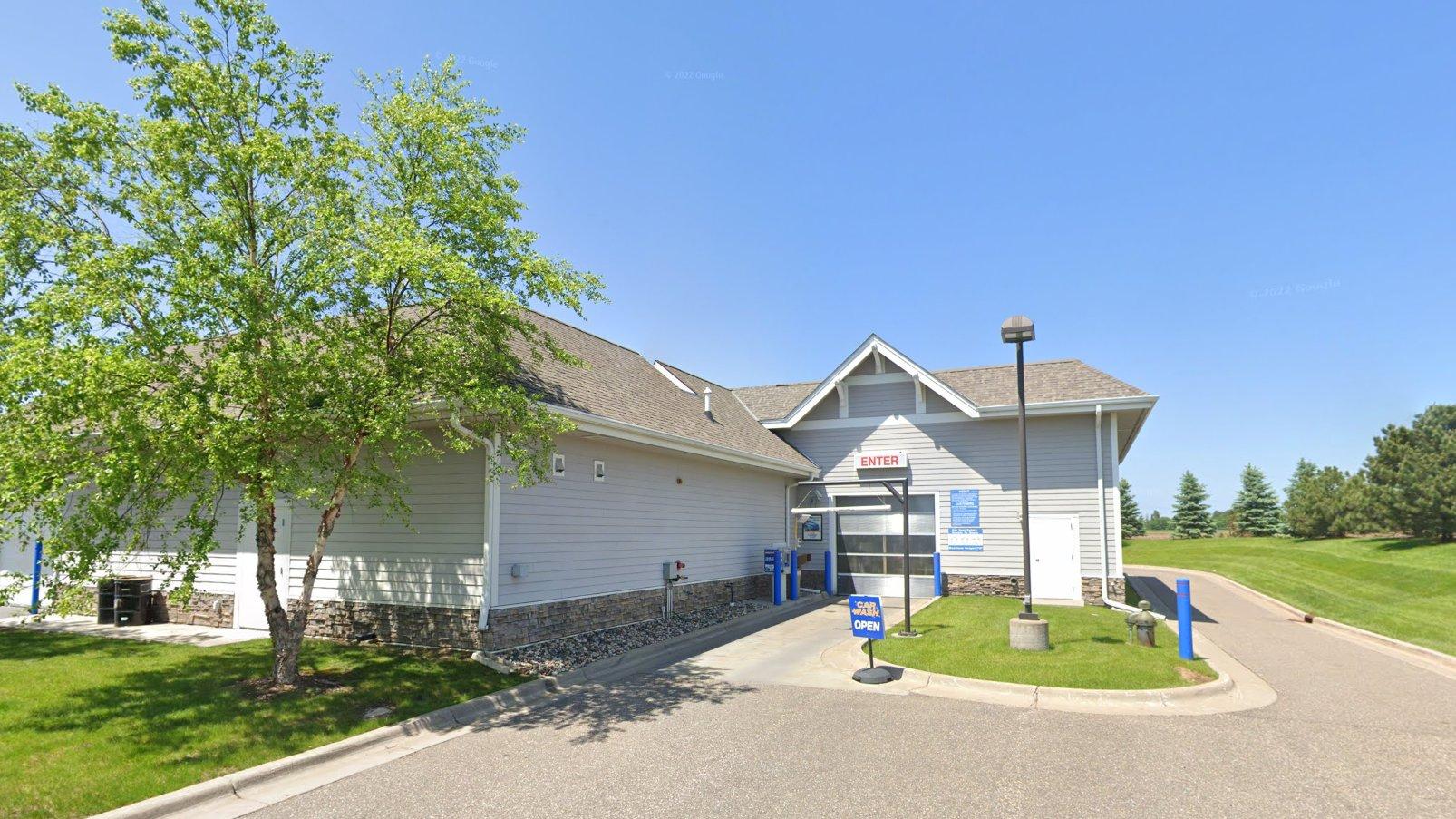 Holiday Stationstores