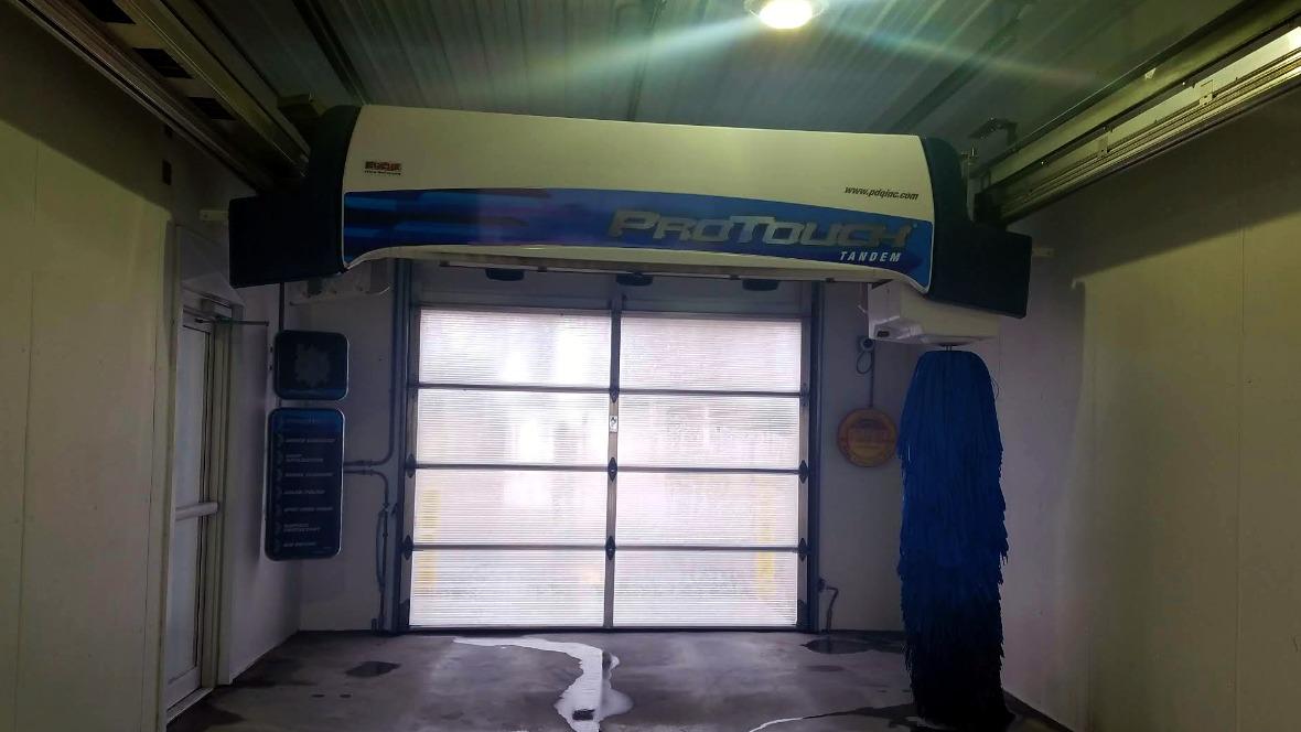 Tiny Bubbles Car & Dog Wash