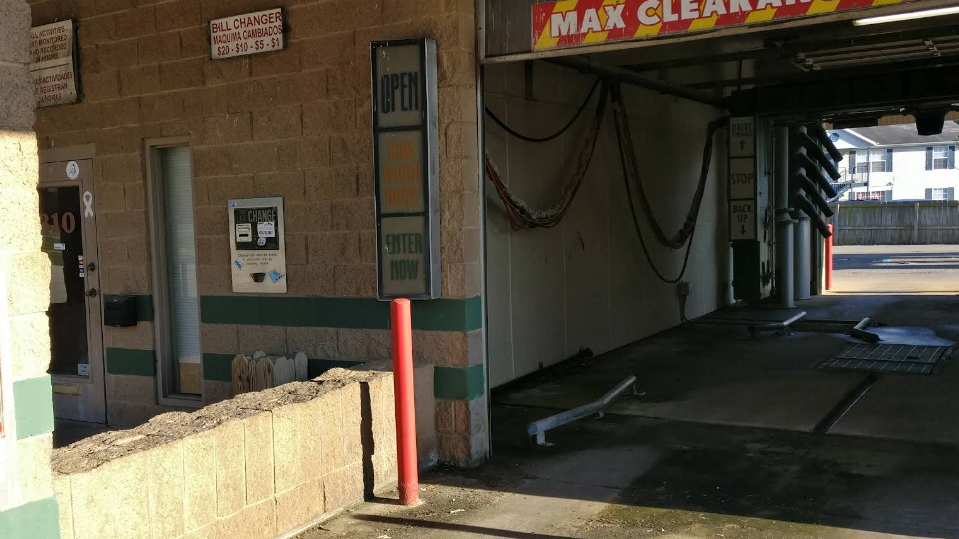 Splash-N-Dash Car Wash and Laundromat