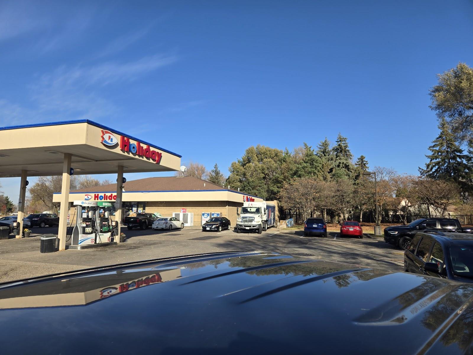 Holiday Stationstores