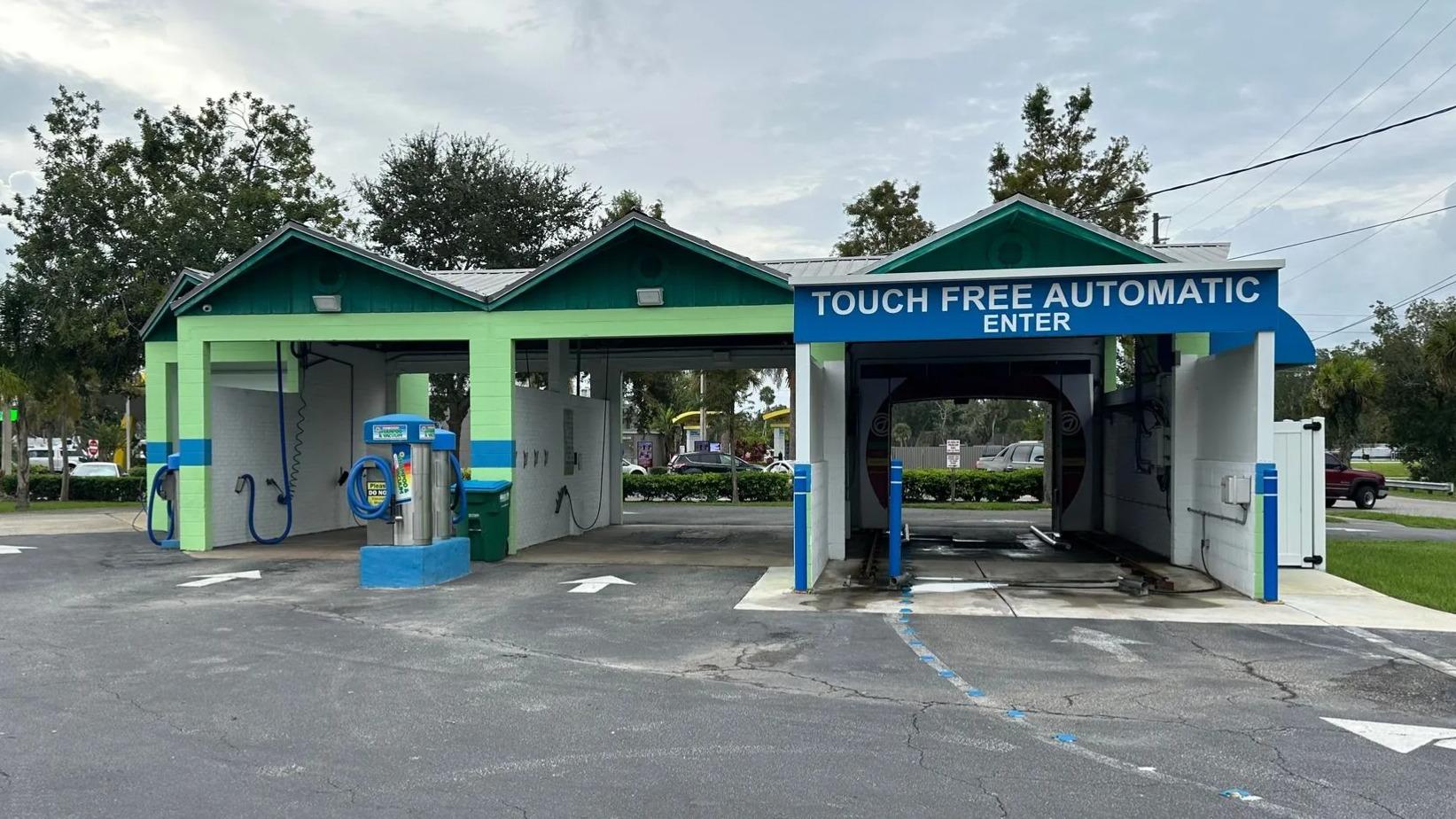 Salty Dog Car Wash - S Dixie