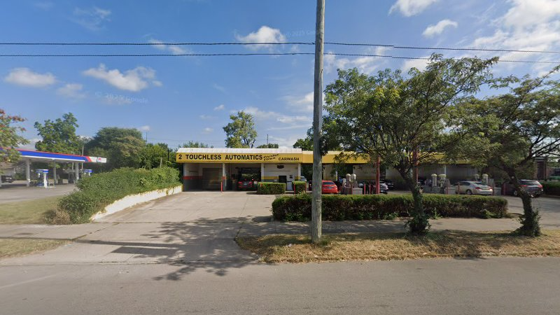 2 Touchless Automatics Broadway Carwash