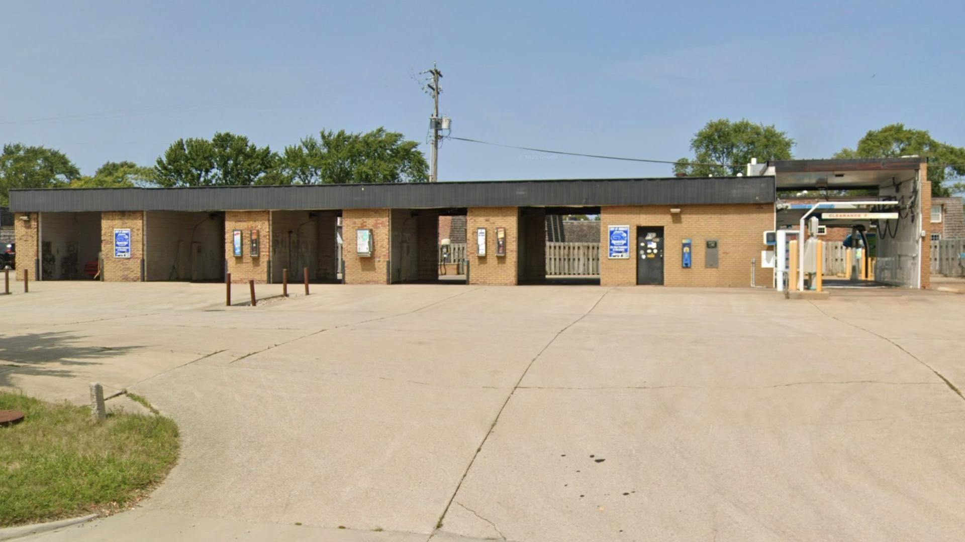 Bob's House of Gold LaserWash Car Wash