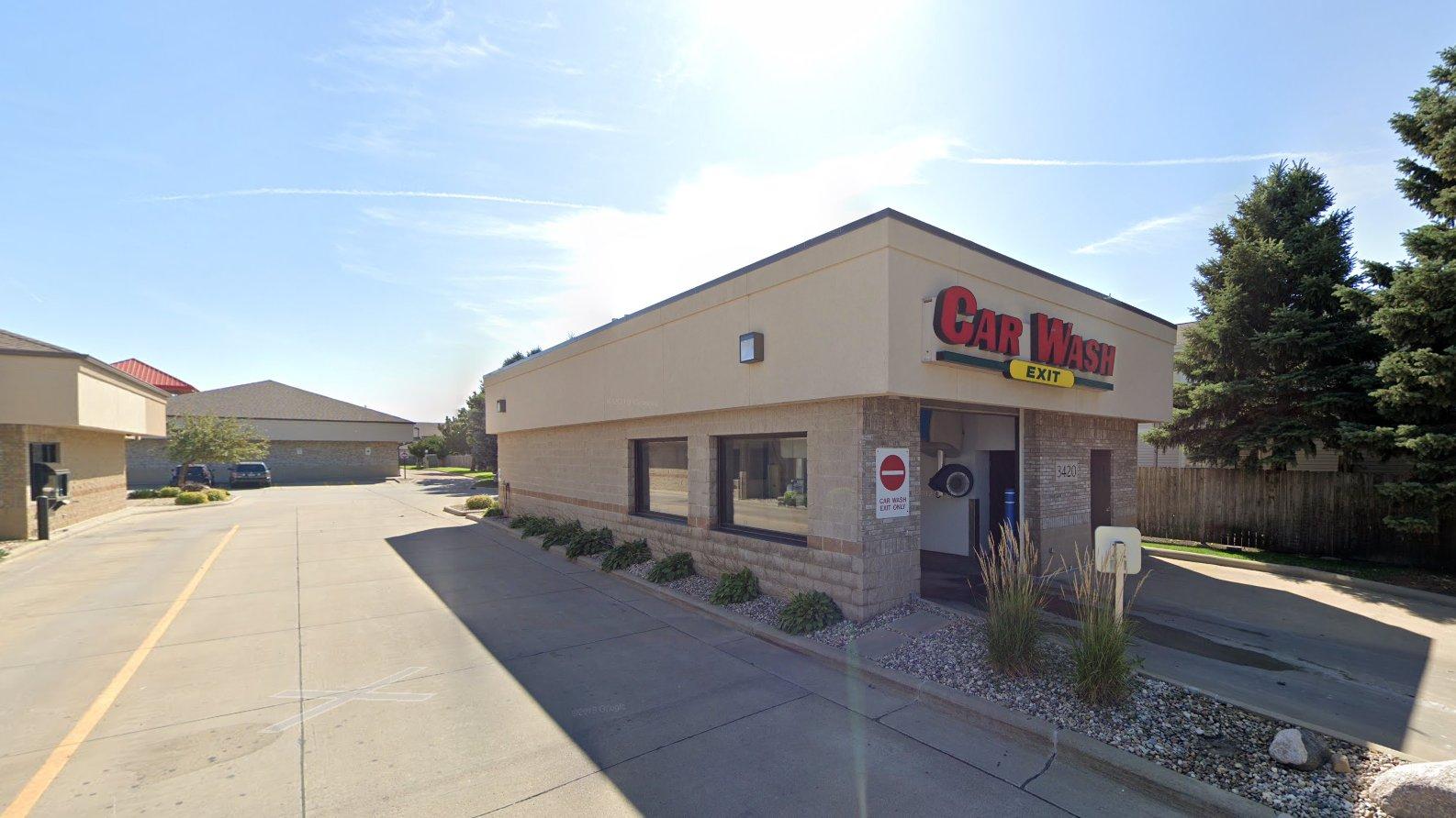 Blue Tide Car Wash - Touchless