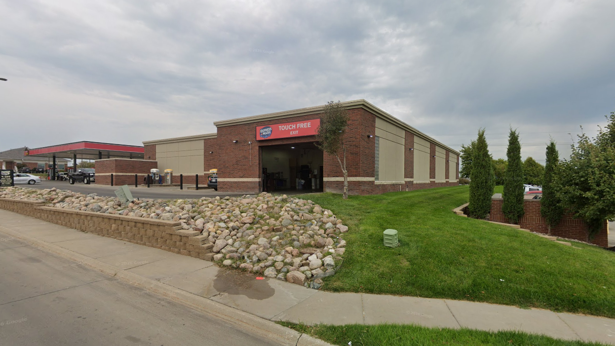 TOUCHFREE TUNNEL WASH