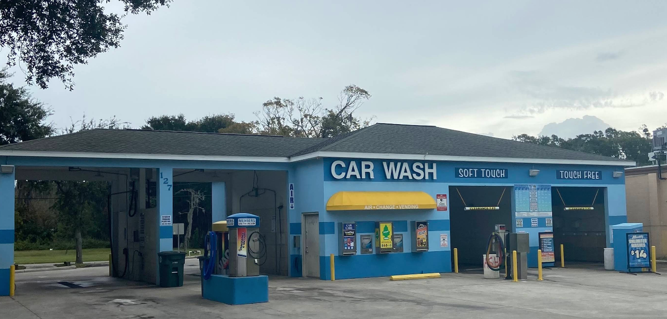 Salty Dog Car Wash - S Nova