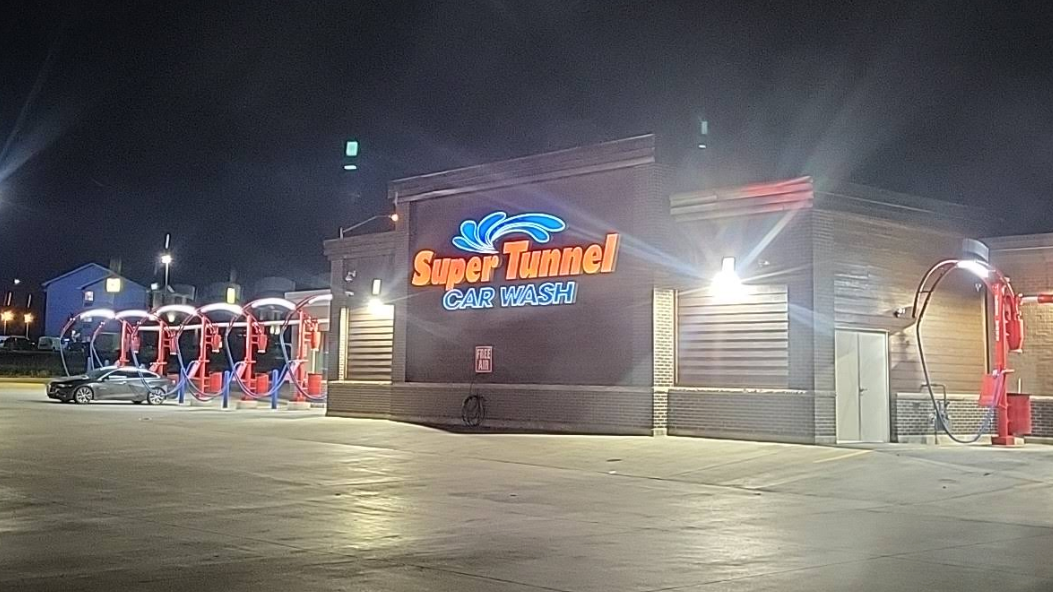 Super Tunnel Car Wash