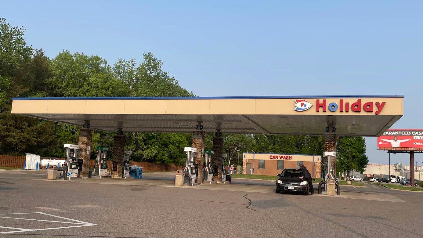 Holiday Stationstores