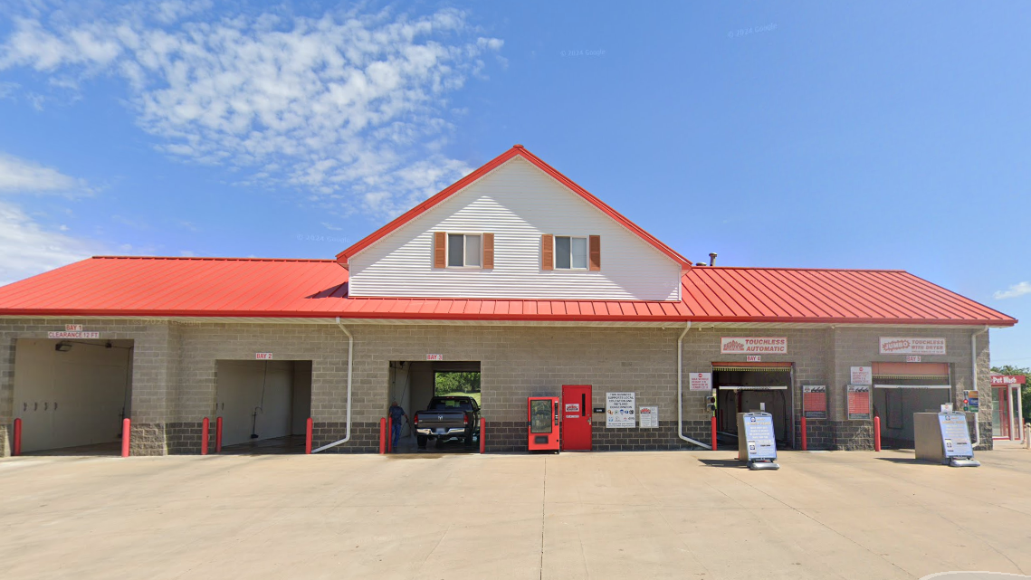 Red Roof Auto and Pet Wash