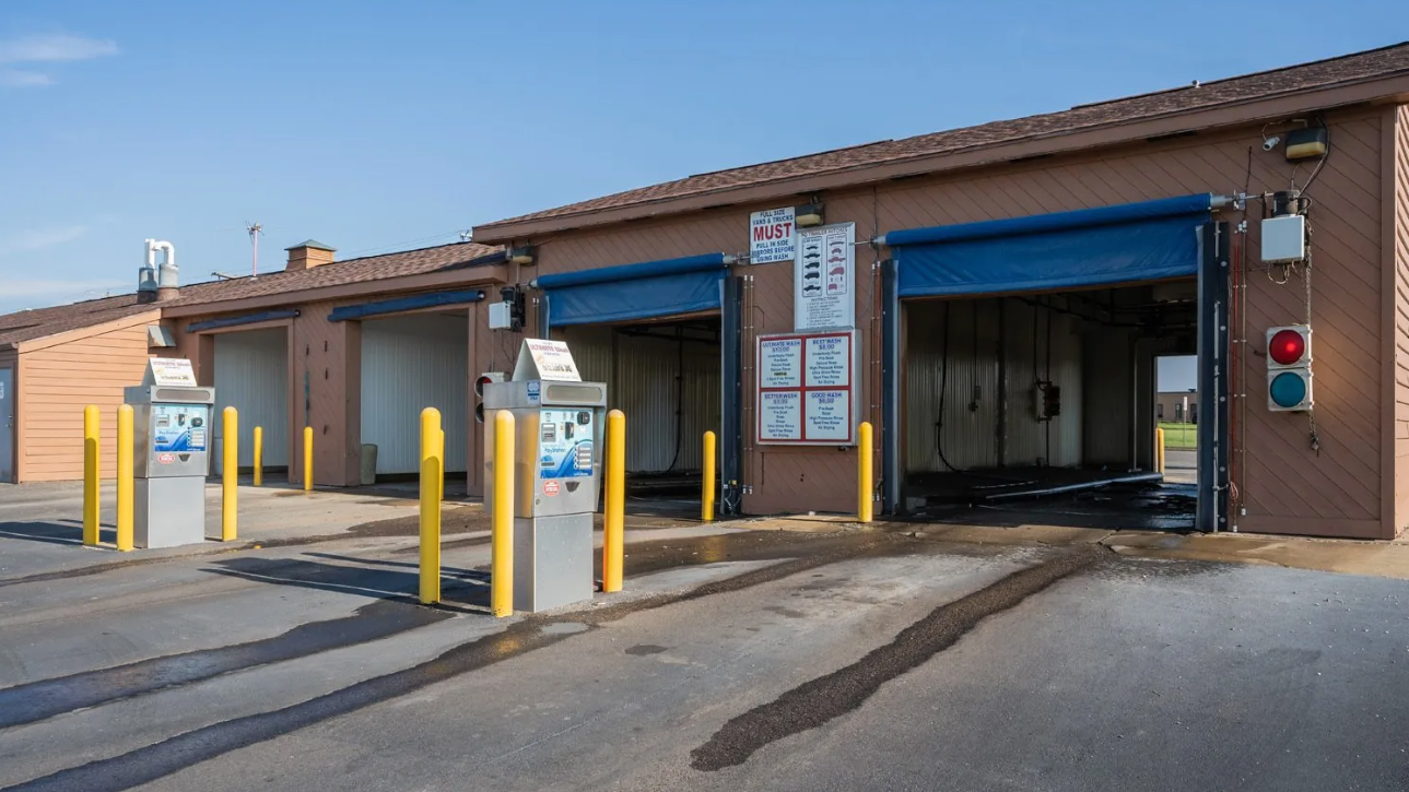 Magic Fountain Auto Wash