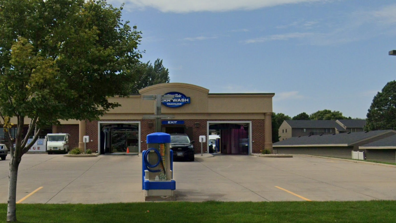 Blue Tide Car Wash - Touchless