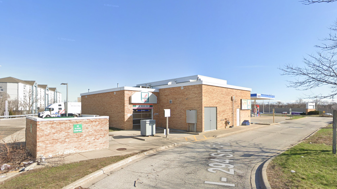 O'Hare Oasis Mobil Gas Station Car Wash