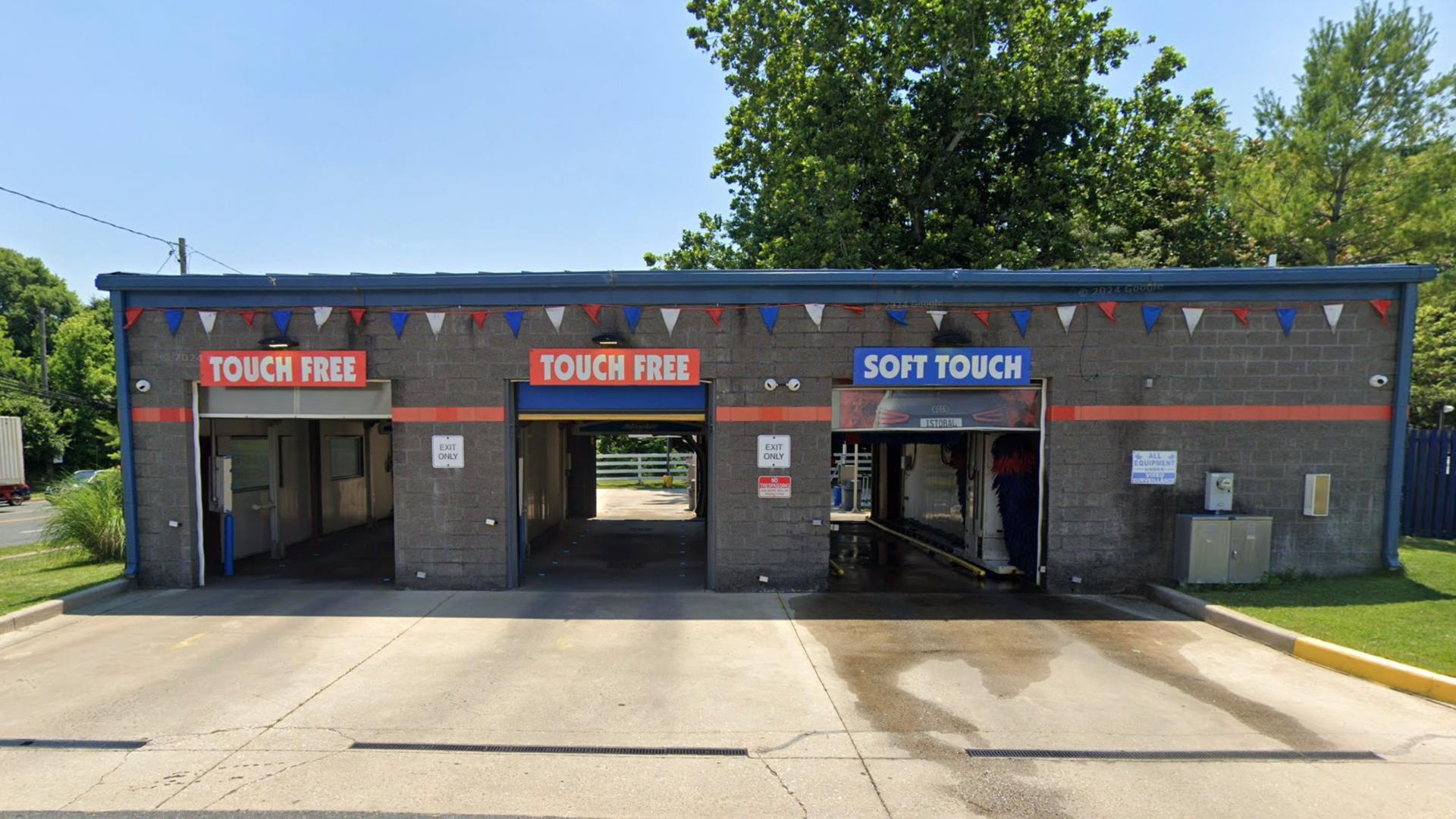 4 Clean Wheels Car Wash "Rossville"