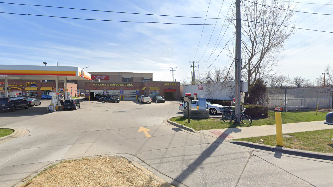 $3 Car Wash & Free Vacuum