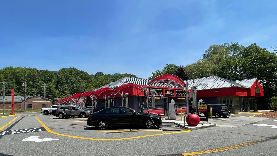 ScrubaDub Car Wash (Salem)