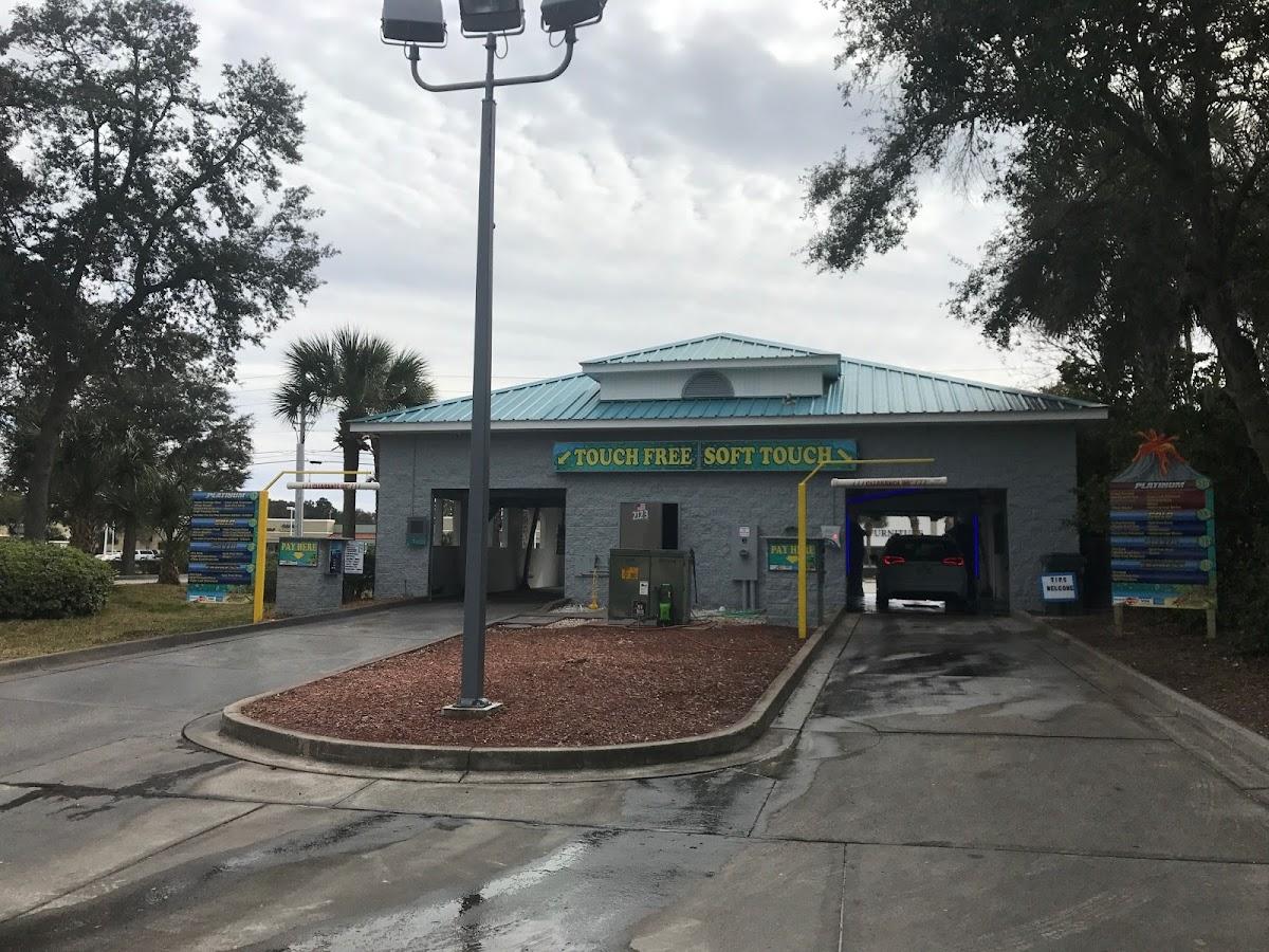 Unleaded Touch Free Car Wash