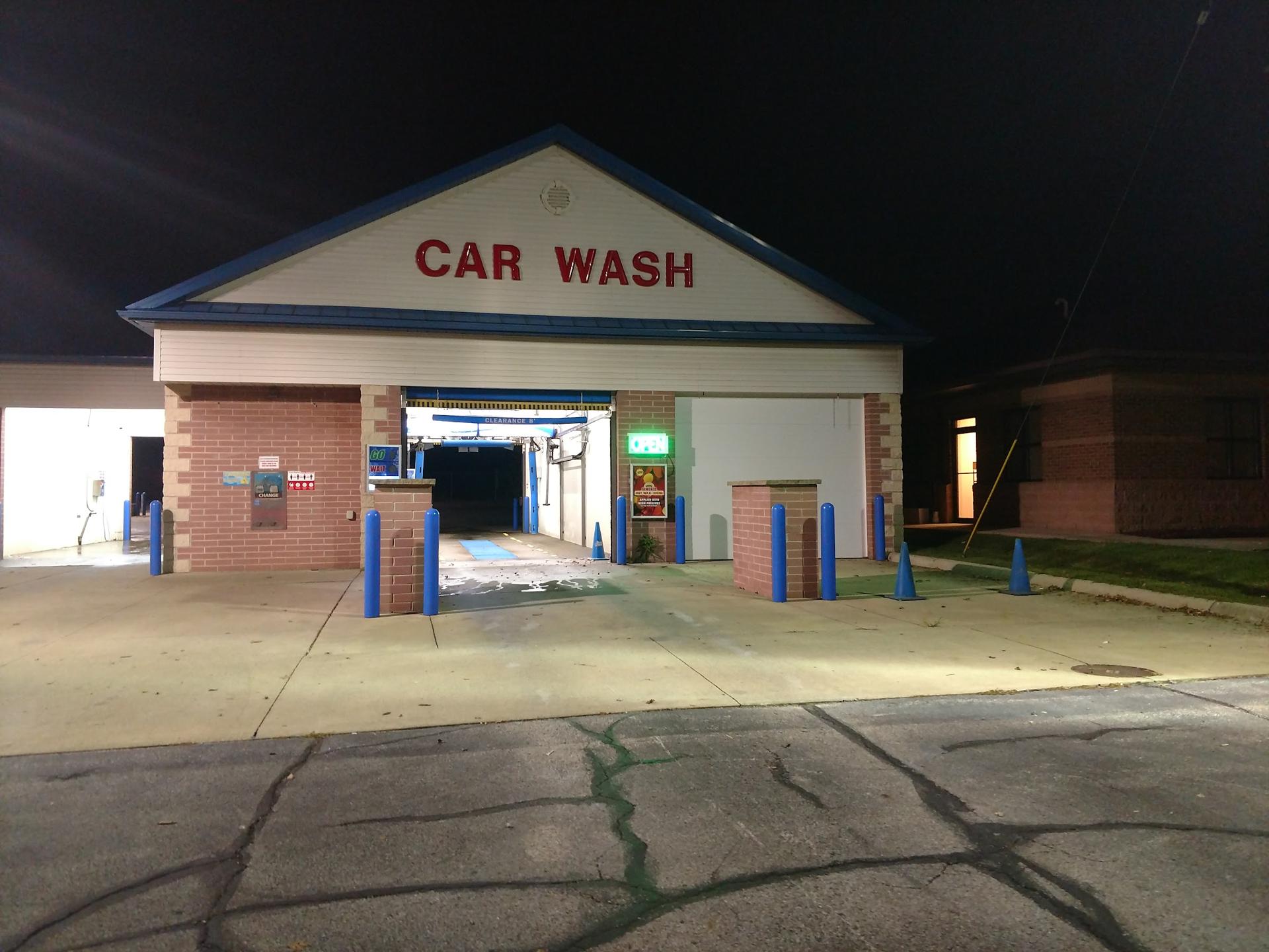 Petit Auto Wash, Norton Ave.