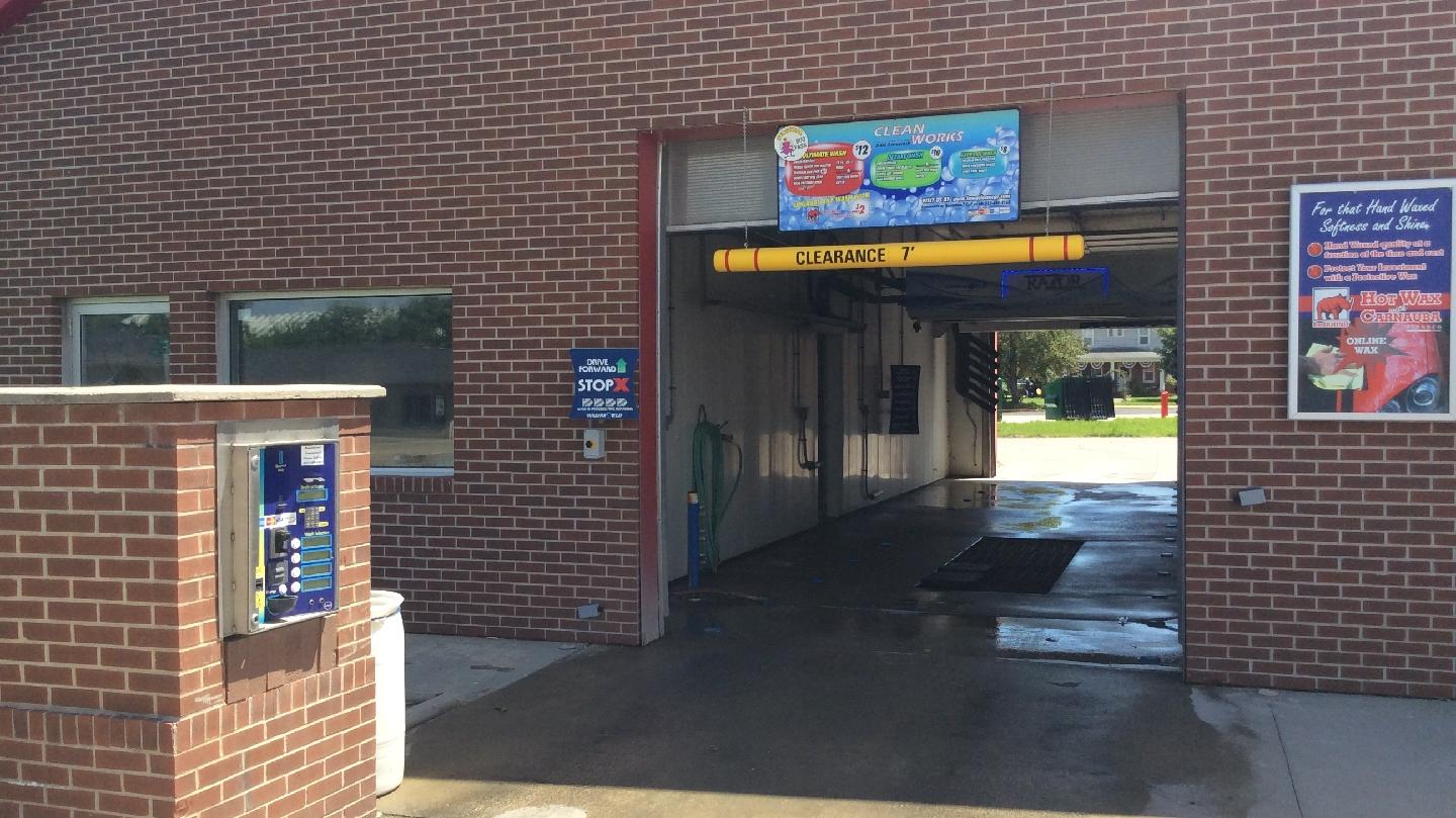 Clean Works Car Wash - Adel