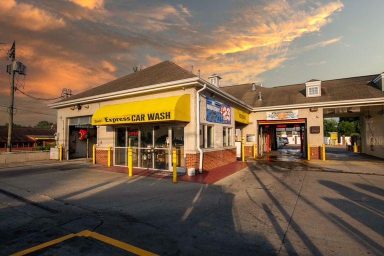 Woody's Express Carwash