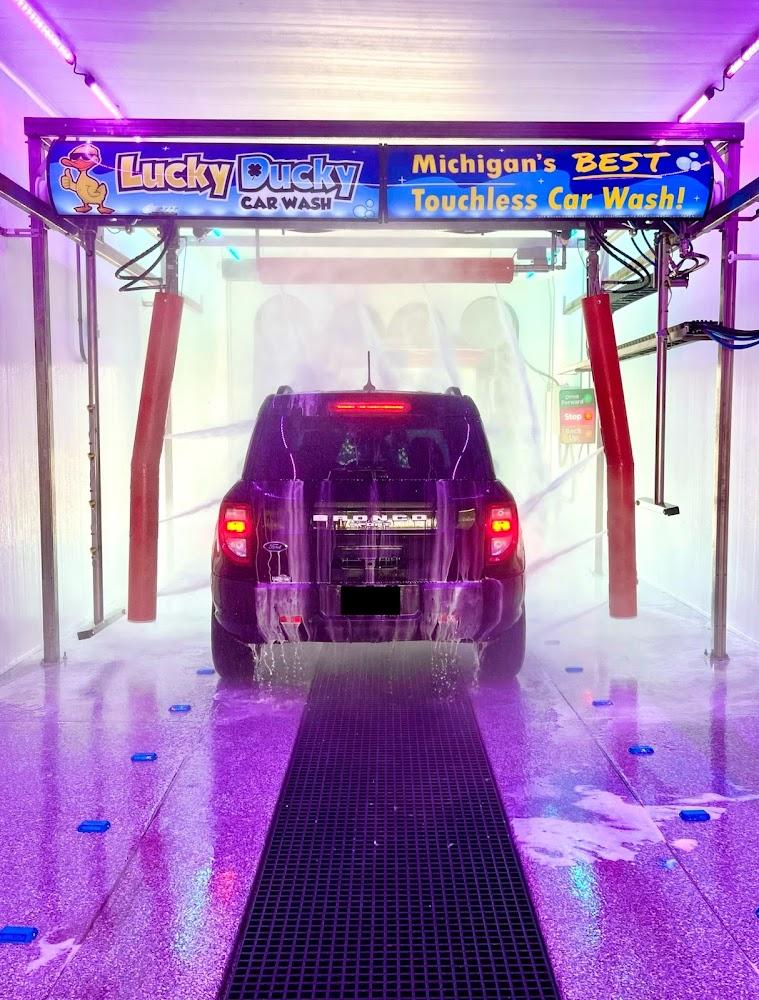 Lucky Ducky Car Wash | TOUCHLESS Car Wash | West Branch