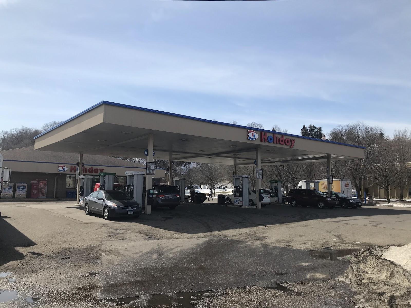 Holiday Stationstores