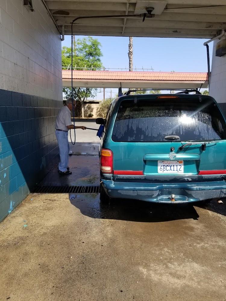 U-Turn Car Wash