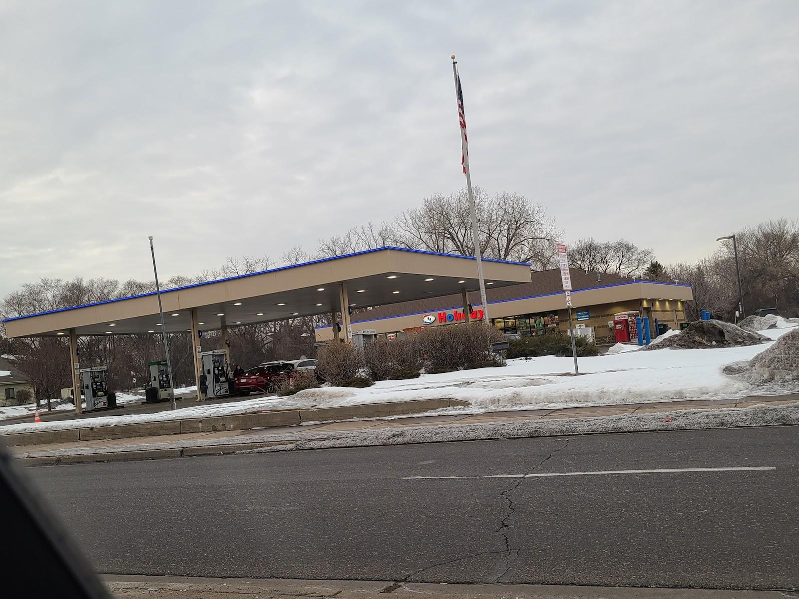 Holiday Stationstores